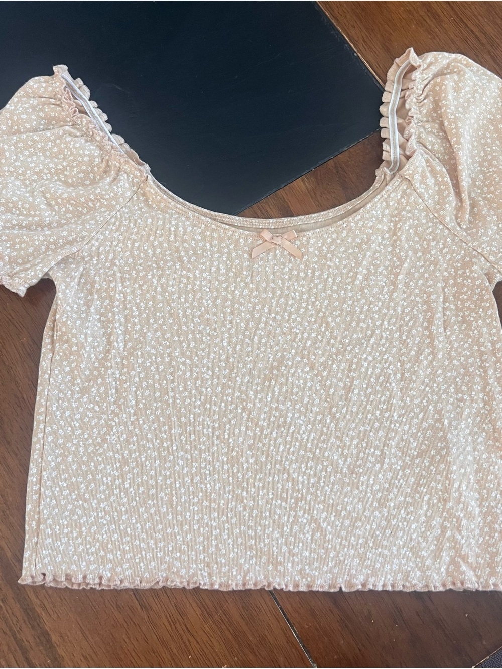 American Eagle Outfitters Tan Floral Ruffle-Trim Crop Top